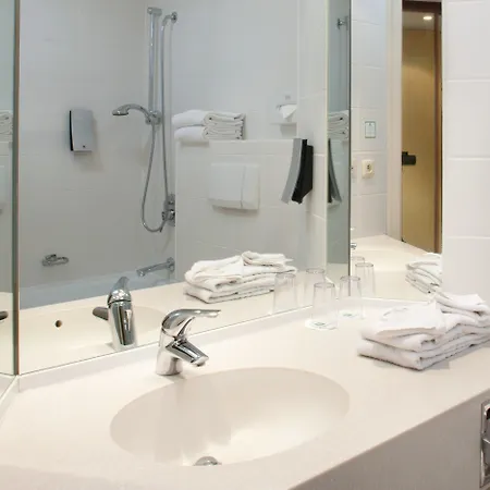 Hotel Gent Expo By Ihg 4*